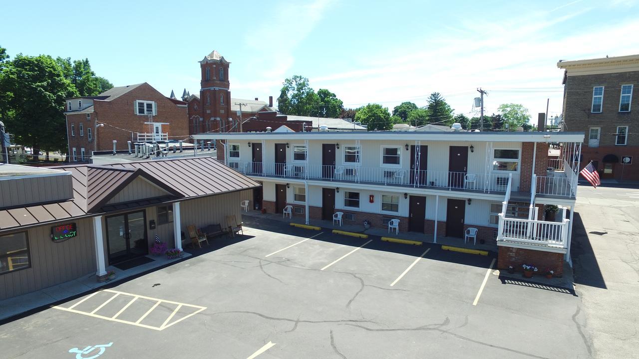 Villager Motel & Glen Manor Estate Watkins Glen Exterior foto